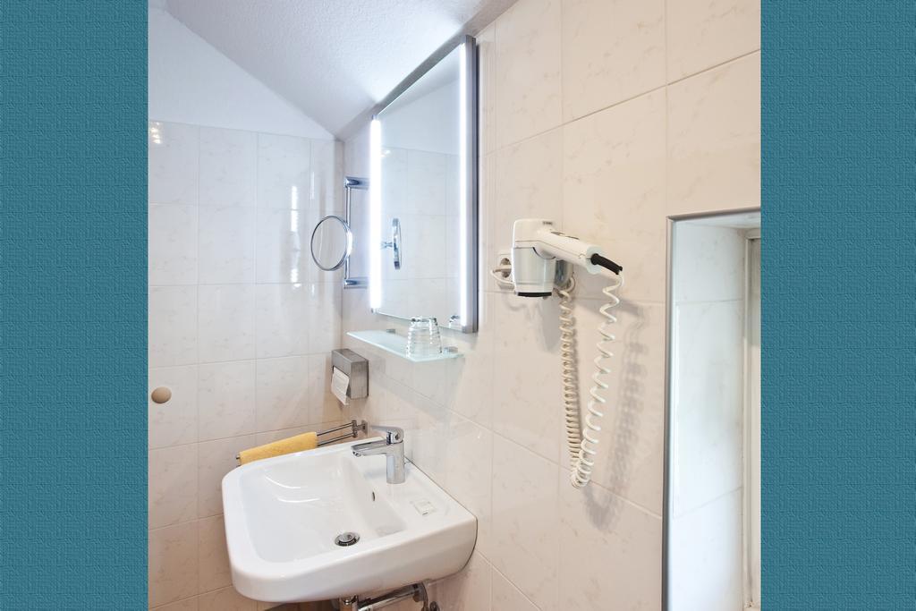 Zur Kastanie Hotel Mülheim an der Ruhr Szoba fotó