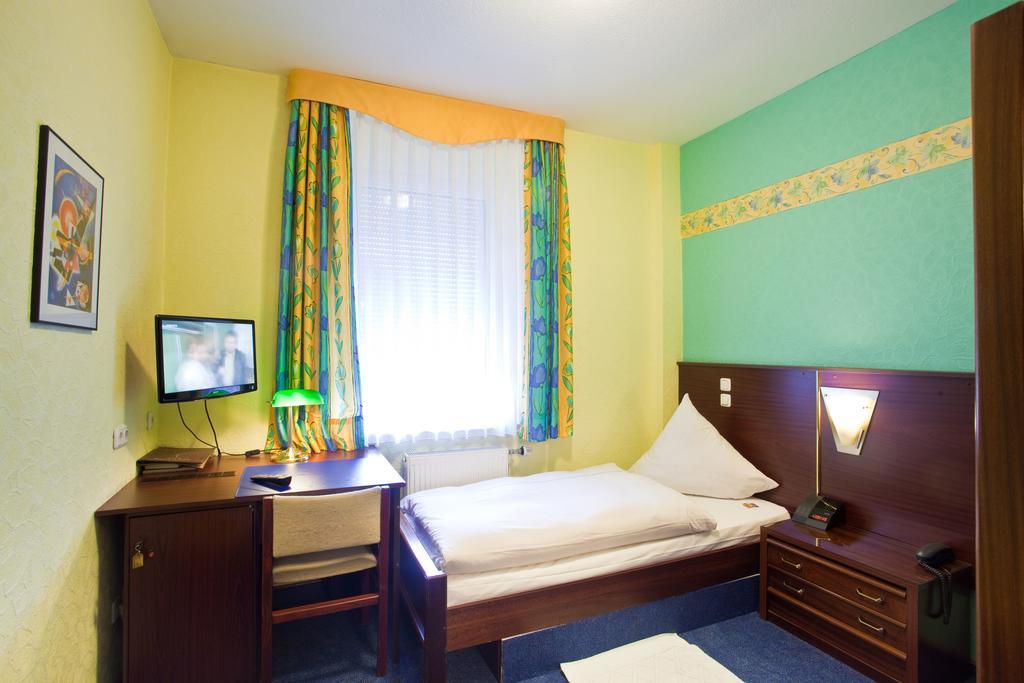 Zur Kastanie Hotel Mülheim an der Ruhr Szoba fotó