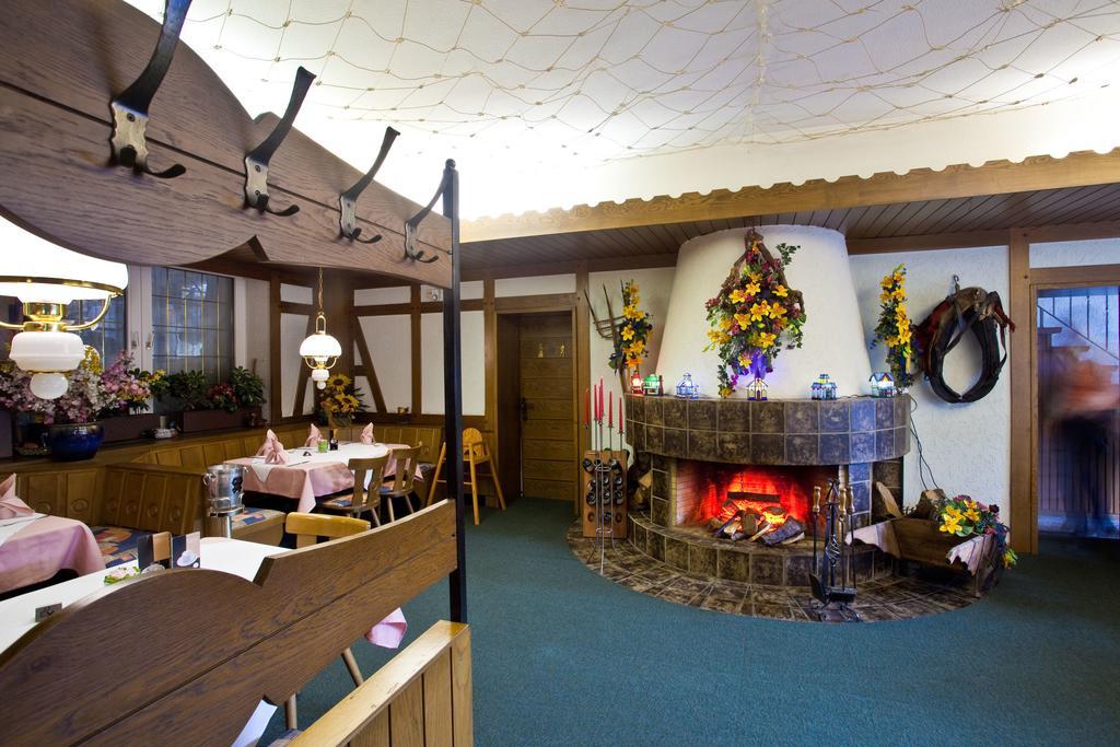 Zur Kastanie Hotel Mülheim an der Ruhr Kültér fotó